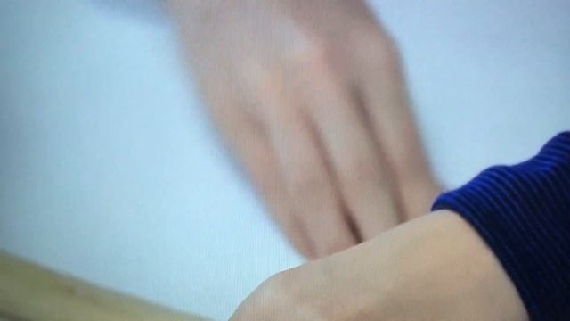 Прикольный способ не растерять гвозди))) (a great way to keep nails ))