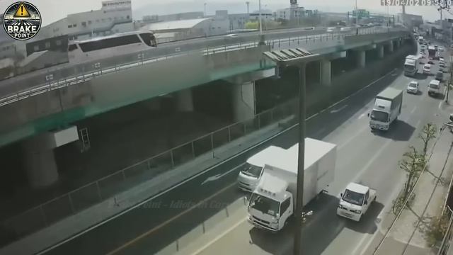 Жесткие Аварии и дтп Идиоты на дороге Водятлы за рулем