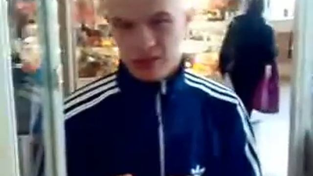 Ну покажи наушники!