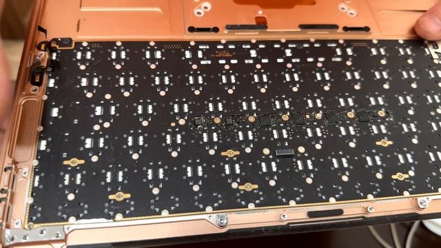 Замена клавиатуры MacBook Air 13 A1932 2018
