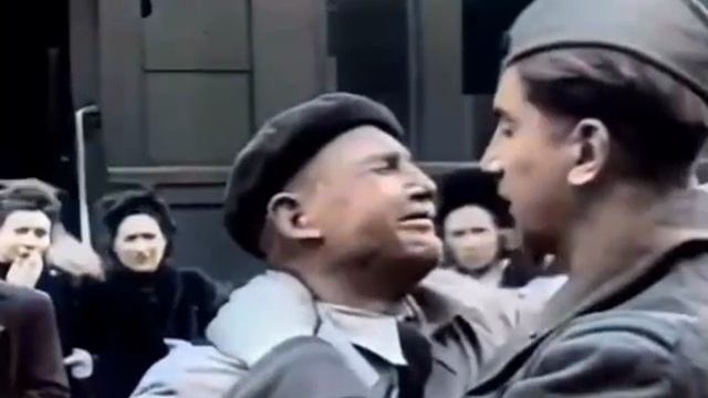 Немецкие военнопленные солдаты возвращаются домой.
1955 год
