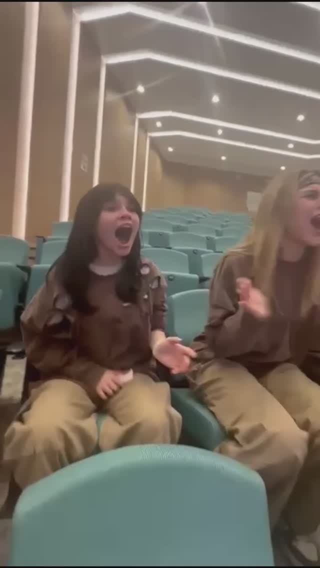 «И ради чего все это?»

Ради таких моментов🥺