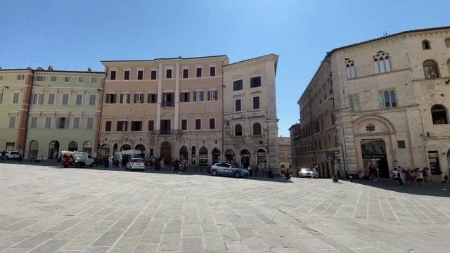 ИТАЛИЯ 🇮🇹 ГОРОД НА ХОЛМАХ. ПЕРУДЖА - ЗАЧЕМ СЮДА ЕХАТЬ