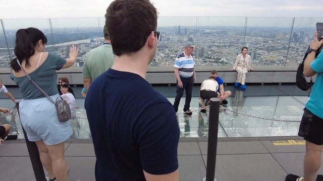 Бездна под ногами. Бангкок, Маханахон. Стеклянный пол ?