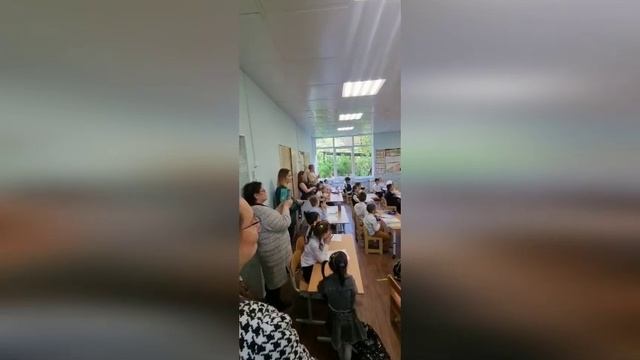 Сталеваров 28. Прощай первый класс.