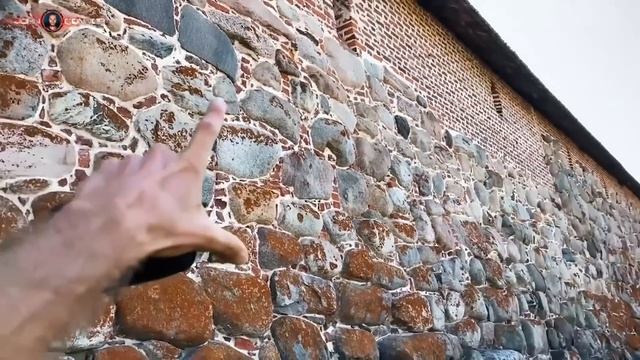 Соловецкий монастырь стоит на месте средневекового ?