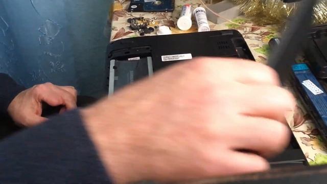 Установка на/Installation on the "ancient" laptop Acer E1-571 SSD Samsung 860 Evo-Series