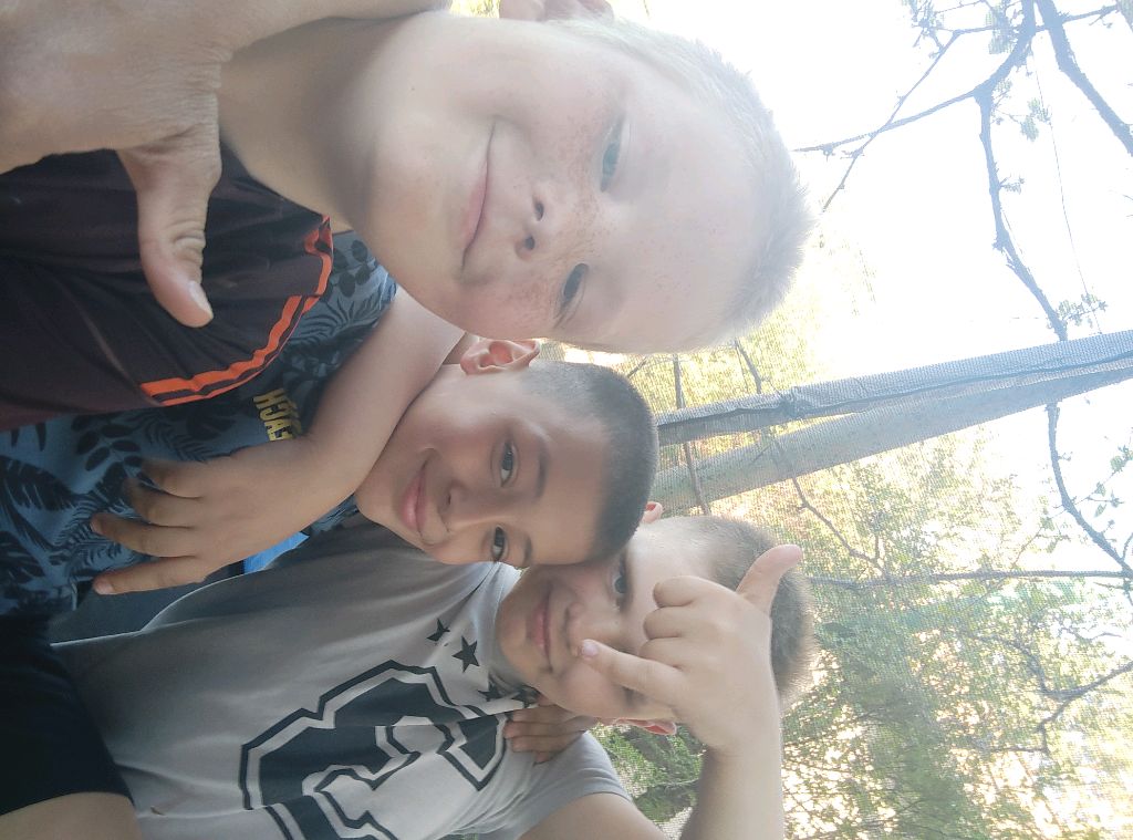 проходим уровни в геамитри деш