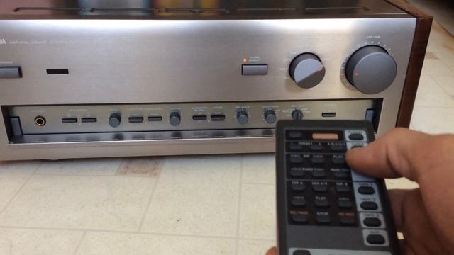 Работа моторизованных приводов Yamaha AX-1200 с пульта.