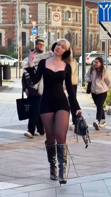 ZCTM8L7oFZ8 - Beautiful Street Fashion Outfits Style #streetstyle #outfit #shorts