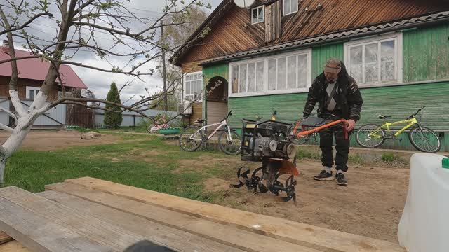 Сдал металлолом. Вспахал соседке огород. Гефест-4 распаковка. Учусь красить краскопультом.