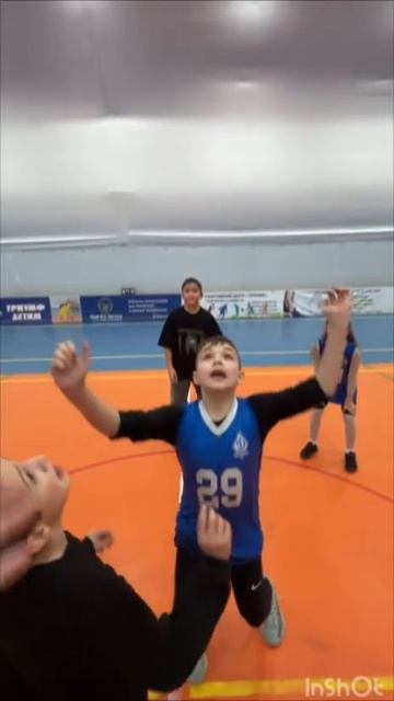 Розыгрыш мяча 🏀