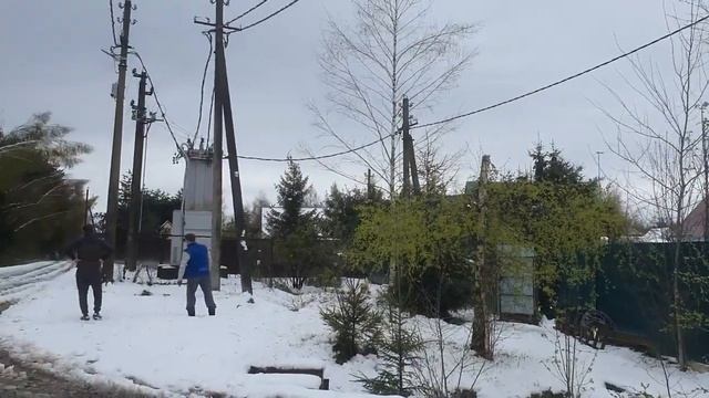 Дача. Остались без света и связи