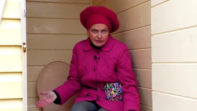 Как легко очистить дачный туалет и избавиться от запаха