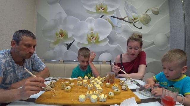 МУКБАНГ СЕМЕЙНЫЕ РОЛЛЫ | MUKBANG FAMILY ROLLS #mukbang #мукбанг