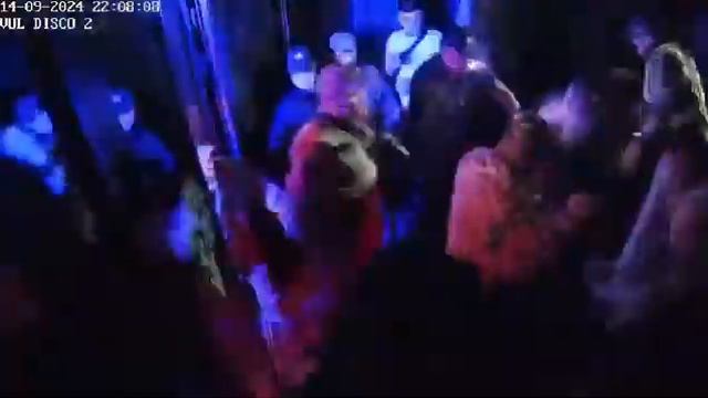Черновцы. Полиция и ТЦК.  Потасовка.