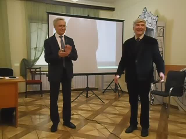 «Живи, любимый город!» Литконцерт Дом писателя СПб. Дню рождения Города и 80-летию Победы посвящен.