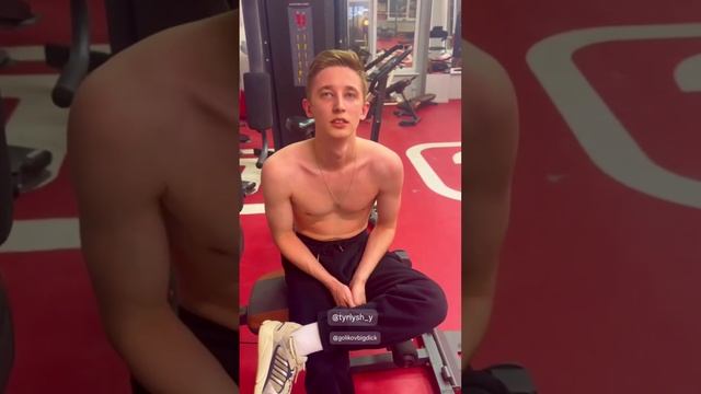 Янчик поматросила и бросила своих пупсов 🥺