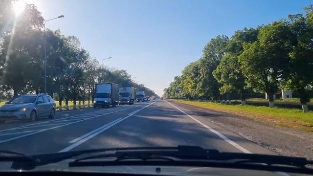 Мы едем в город по делам и прогуляться.