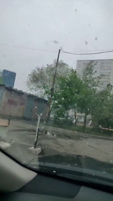 В Новосибирске снег идет💥.