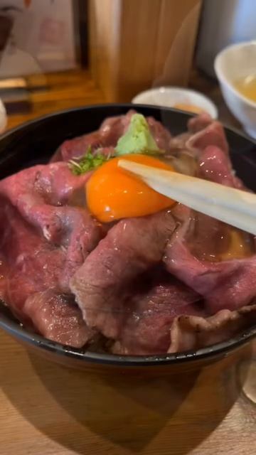 NUqltu7Q0bc - 贅沢すぎる牛丼#shorts