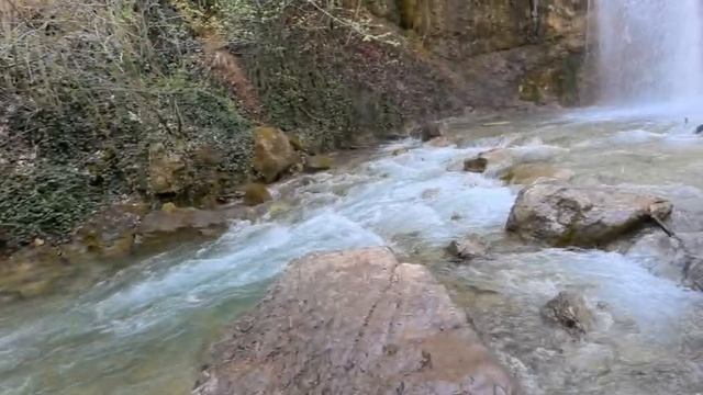 Река Улу-Узень Восточный полноводна! Видео Л.П. Юрчишко