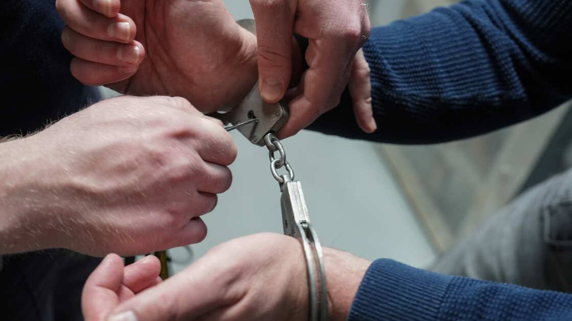 Сотрудника ФСИН задержали по подозрению в утечке служебной информации