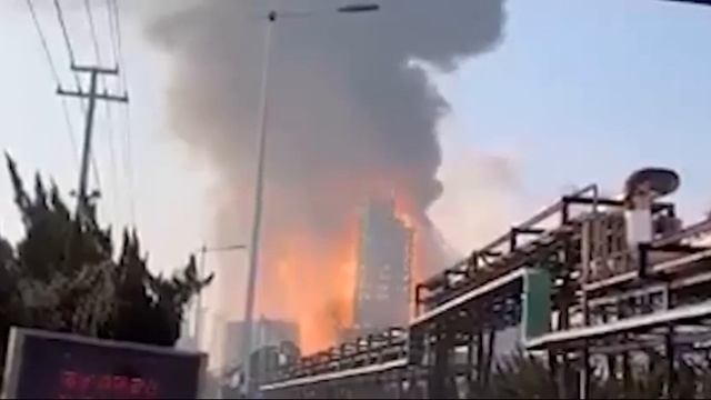 💥Мощный взрыв прогремел на предприятии по производству химикатов на востоке Китая