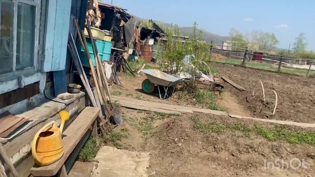 Женщина камнем сломала мне крышу,кто возместит ущерб