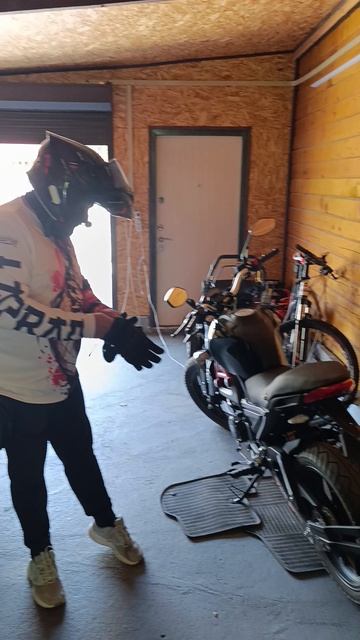 vmc monster 125 .