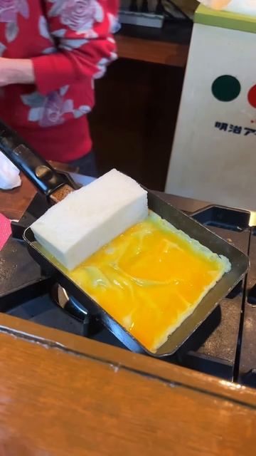 LHbuUYj79iY - 【老舗】パンを卵で包むエッグトースト！大阪にある「ニュールーブル」#大阪グルメ #japantravel #japanesefood