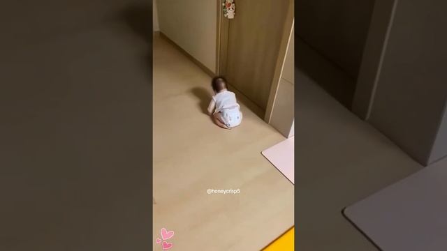 Детки😊, Baby's unique way