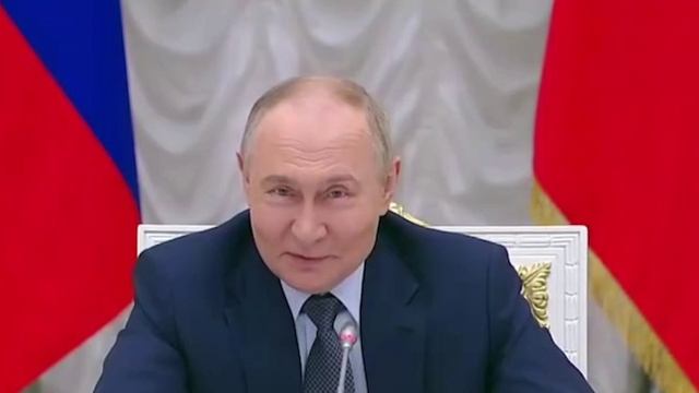 💍Путин считает, что предложение руки и сердца нужно делать лично, а не через Госуслуги💍