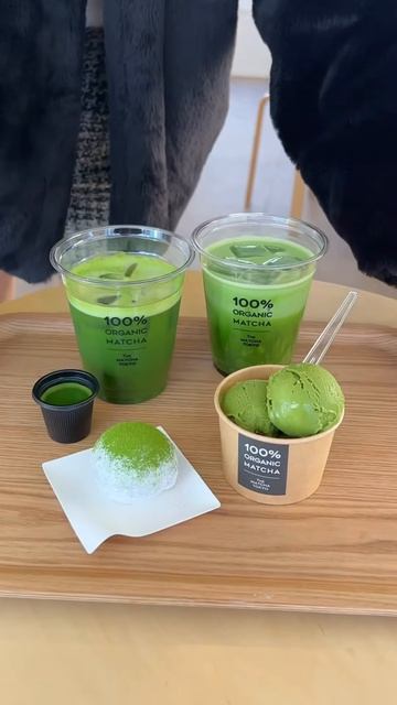 lp5KSDWwdYE - ドリンクを頼むと目の前で抹茶を点ててくれる抹茶専門店🍵#東京グルメ #japanesefood #japantravel