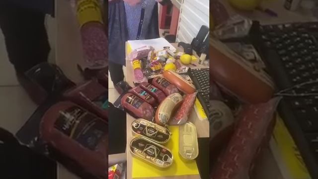 В Ростовской области  женщина попыталась вынести пол магазина в сумке, штанах и карманах.