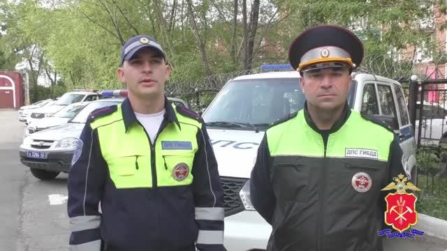 Полицейские Новокузнецка довезли до больницы мужчину и его дочь, нуждавшуюся в экстренной помощи