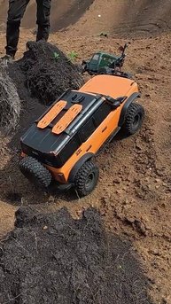 HUANGBO r1001 beluga и AXIAL scx10 II custom