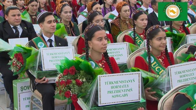 В Ашхабаде прошел гала-концерт в честь праздников Туркменистана