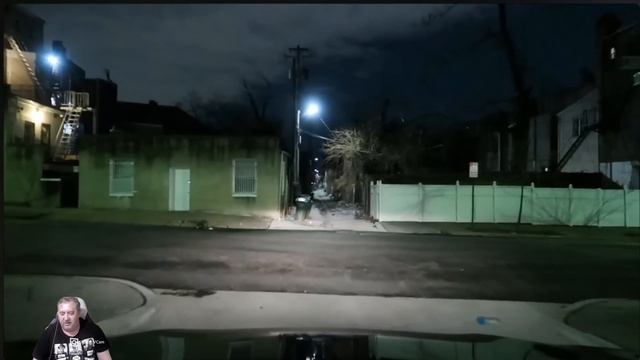 Балтимор, штат Мэриленд : днем и ночью