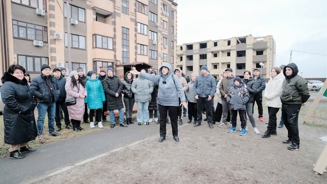 Жители, Азова, ул. Красногоровская 21 (к1,2) просят о помо?