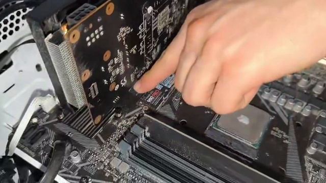 Как да сложим термо паста на GPU и CPU - НУЖНО ТИ Е!!!