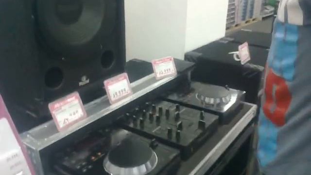Drum and Bass в МедиаМаркте