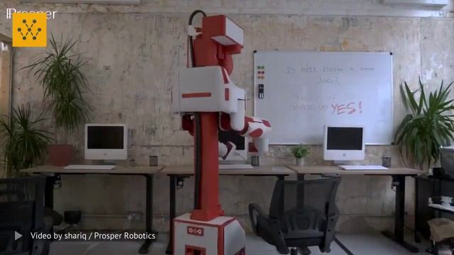 Это ранний прототип Альфи, робота-дворецкого от Prosper Robotics. Он может готовить, убирать.