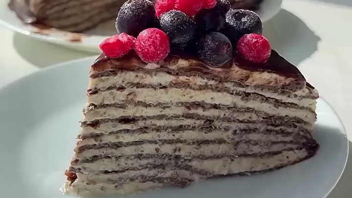 Блинный ПП-ТОРТ с творожно-финиковым кремом...🍰🥞😋 Рецепт в описании ✍️