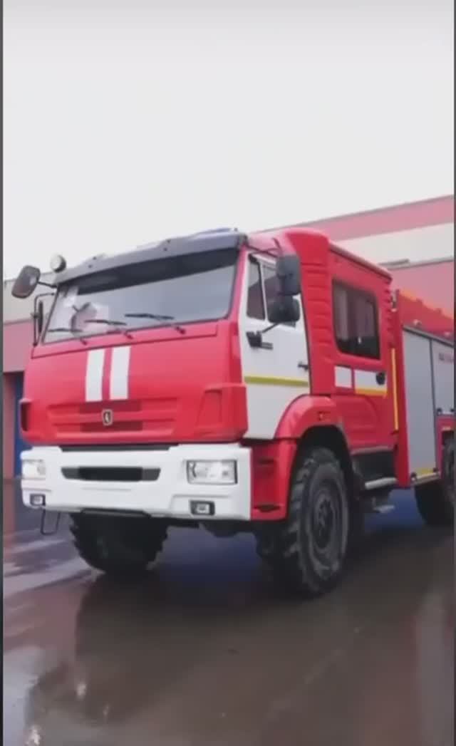 Классная машинка — пожарный КАМАЗ