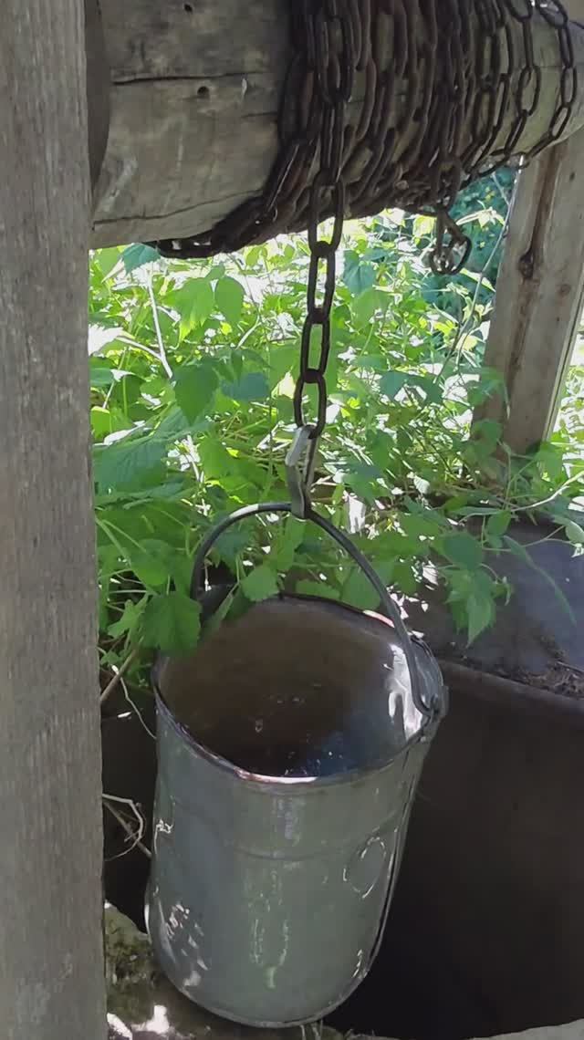 Рабочий посёлок Выездное Арзамасского района. Утром у колодца.