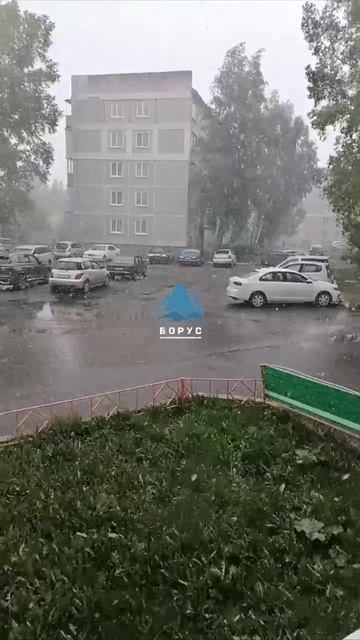 Снег летом