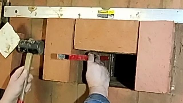печь, начало кладки трубы.mp4