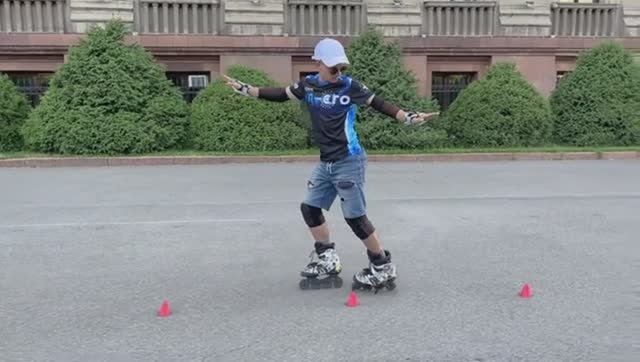 RollerProPeller_Техника слалома_Спиной вперёд
