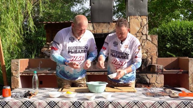 "И РЫБА И МЯСО" сом по рецепту двух гостей фестиваля телеканала.